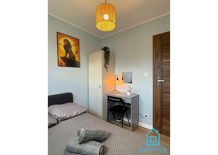 בית אירוח Lion King 10 Min To Old Town Gdansk,pkp & Shopping Mall גדנסק